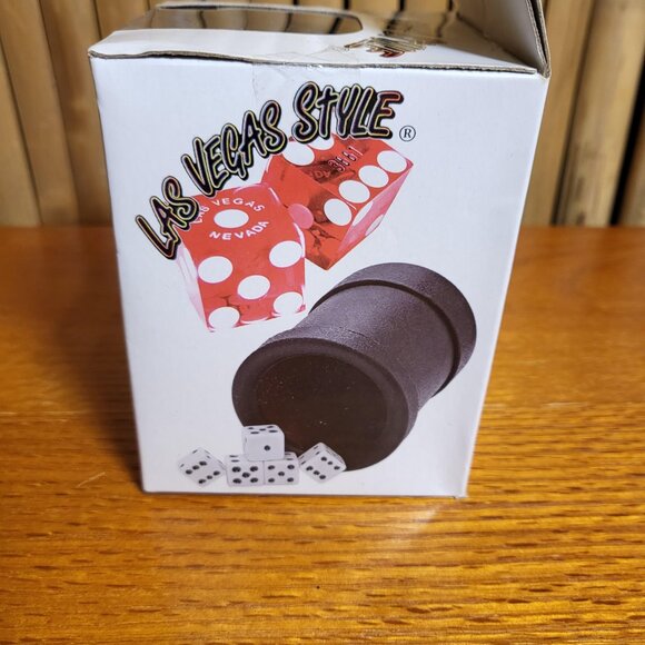 Las Vegas Style Premium Dice Cup with 5 Dice NEW - Picture 2 of 4